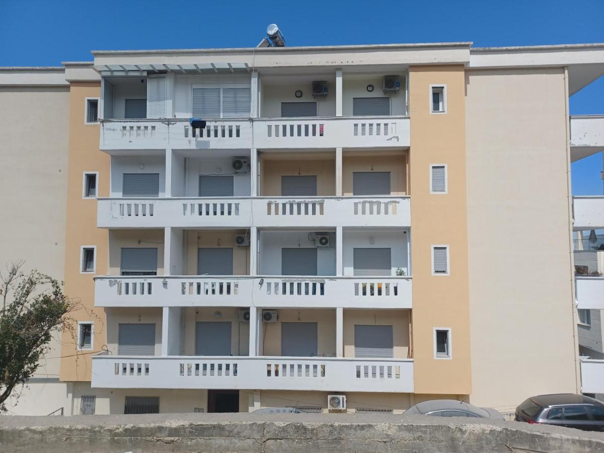 Ari Apartaments Vlorë 外观 照片