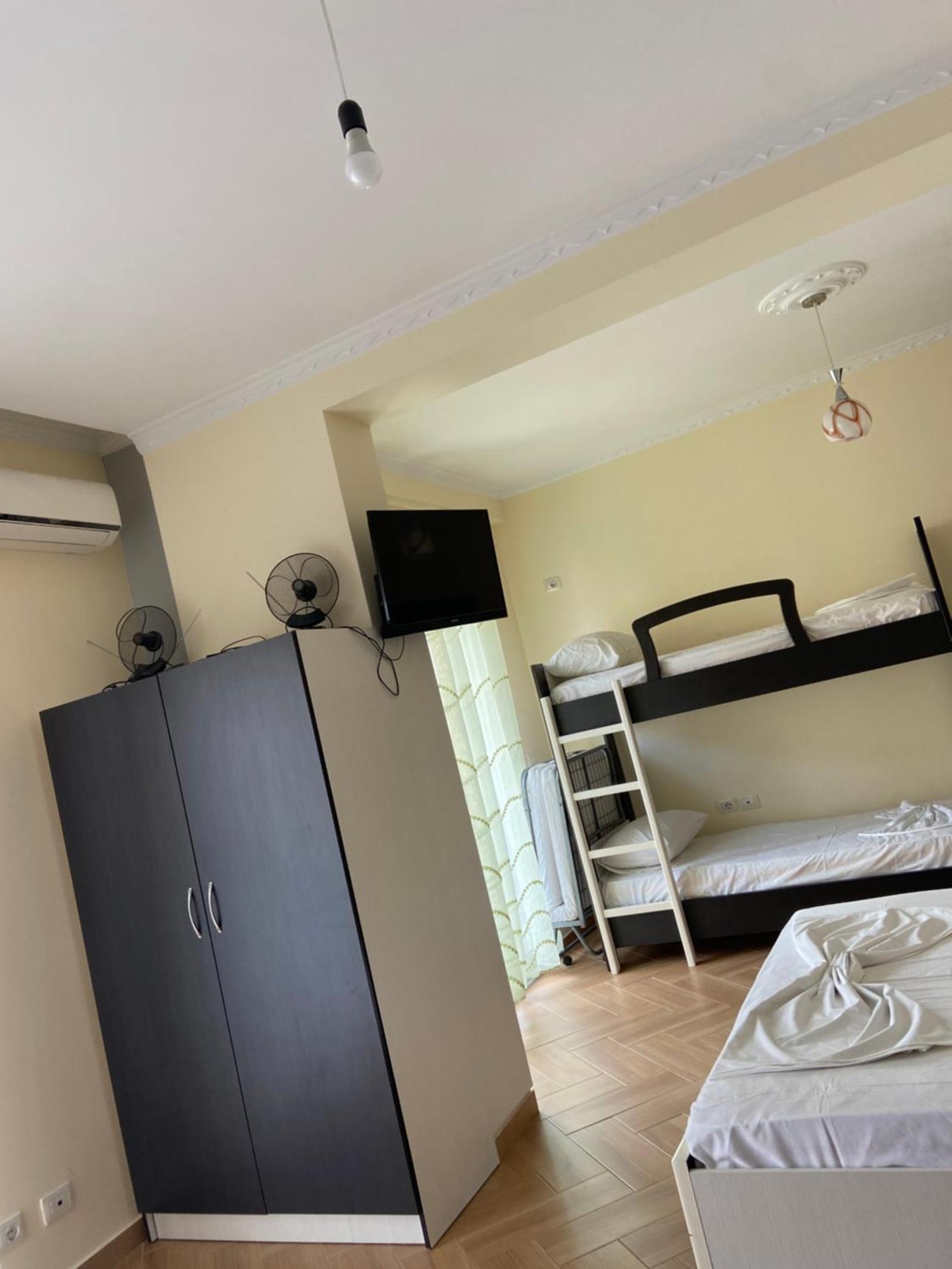 Ari Apartaments Vlorë 外观 照片